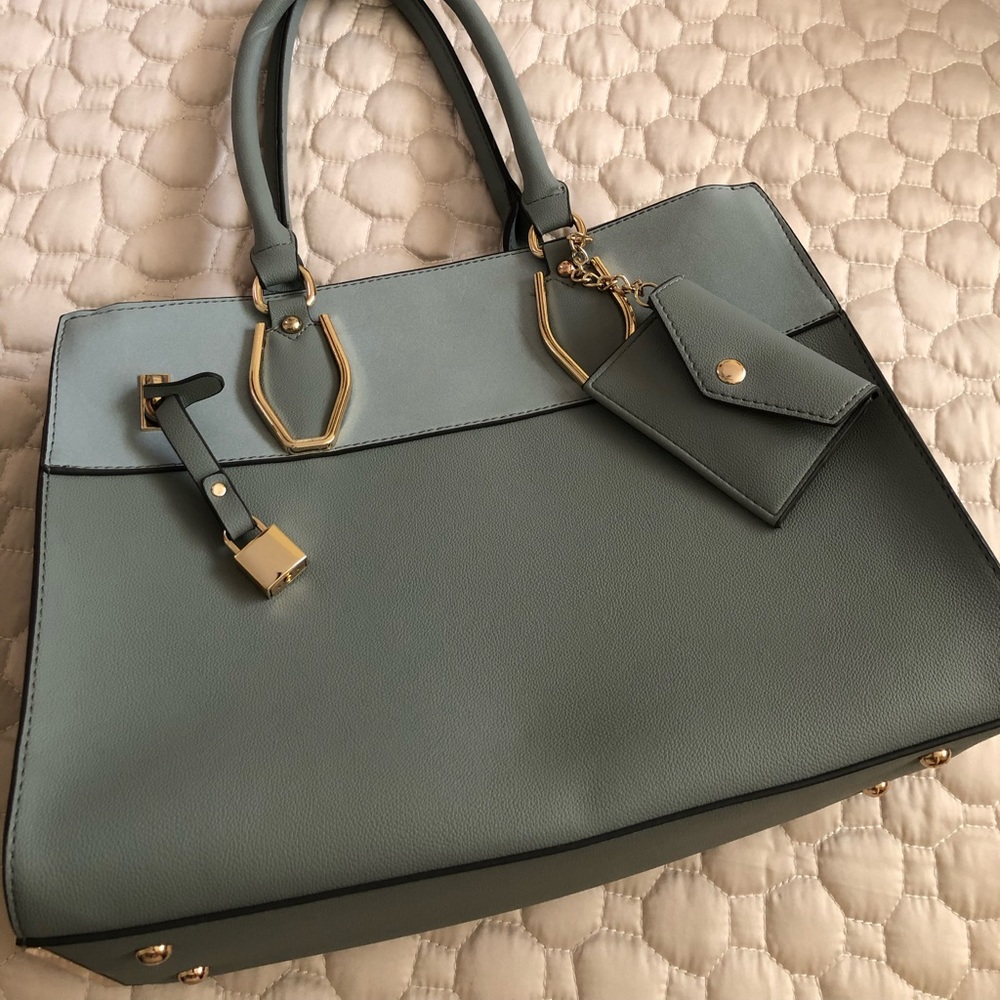 Charming Charlie Purse